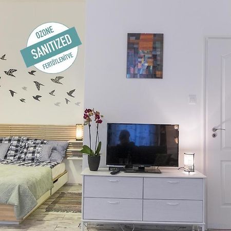 בודפשט Standard Apartment By Hi5-Liszt Ferenc Square מראה חיצוני תמונה